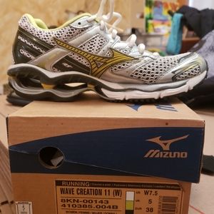 Mizuno wave collection 11 women's 7.5